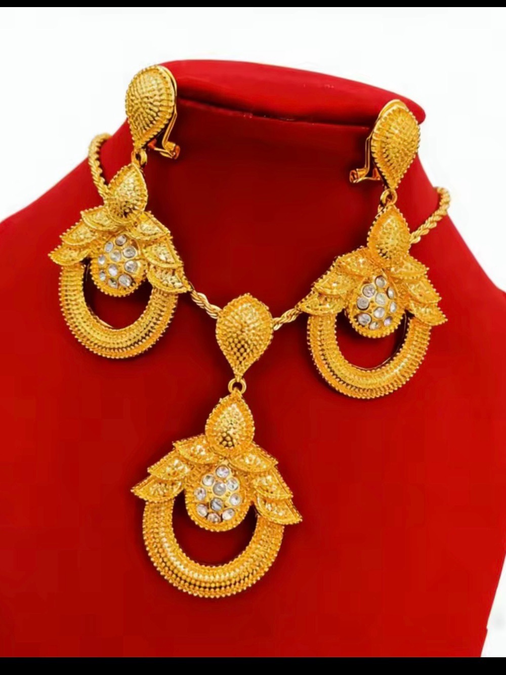 Dubai 24K gold plated jewelry Necklace and earrings Set